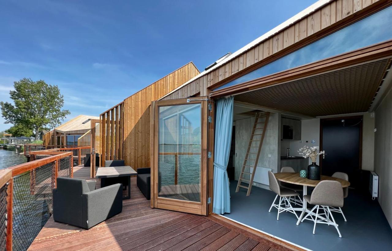 Veerse Meersuites Holiday home *