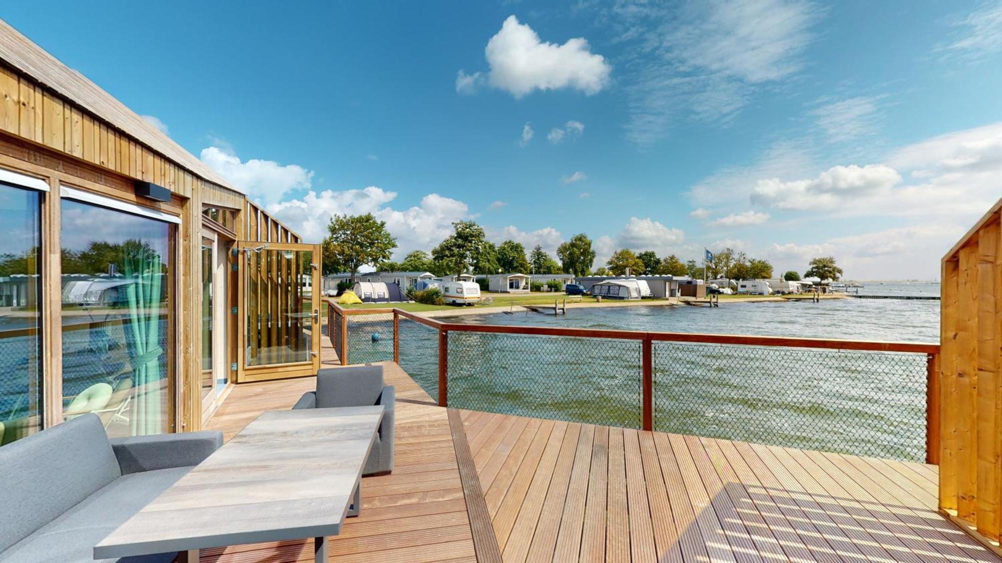 Veerse Meersuites Holiday home Kortgene